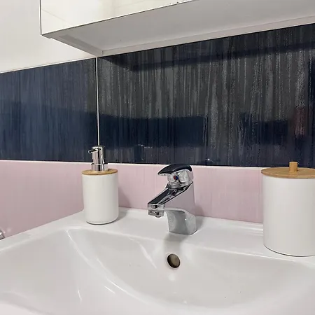 Apartment Near The Old Bridge Bratislava