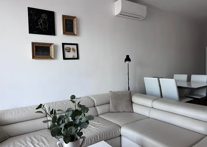 Apartament Near The Old Bridge Bratysława