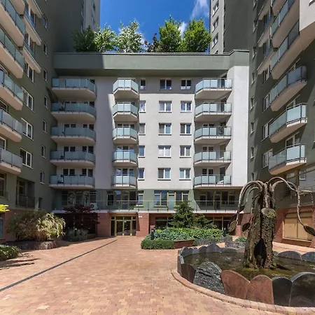 Apartament Near The Old Bridge Bratysława